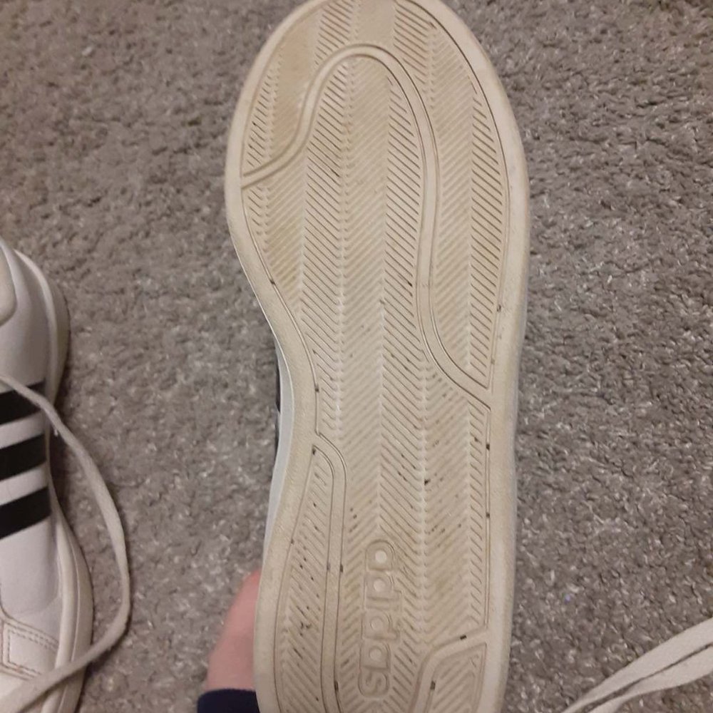 Women's Size 8.5 Adidas Cloudfoam Advantage Shoes White w/ Black Stripes - Picture 10 of 15